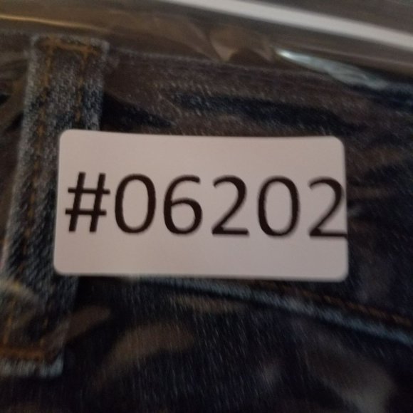 Wrangler Jeans Mens 33x30 Retro Dark Wash Stretch Mid Rise Slim Boot - Picture 16 of 16